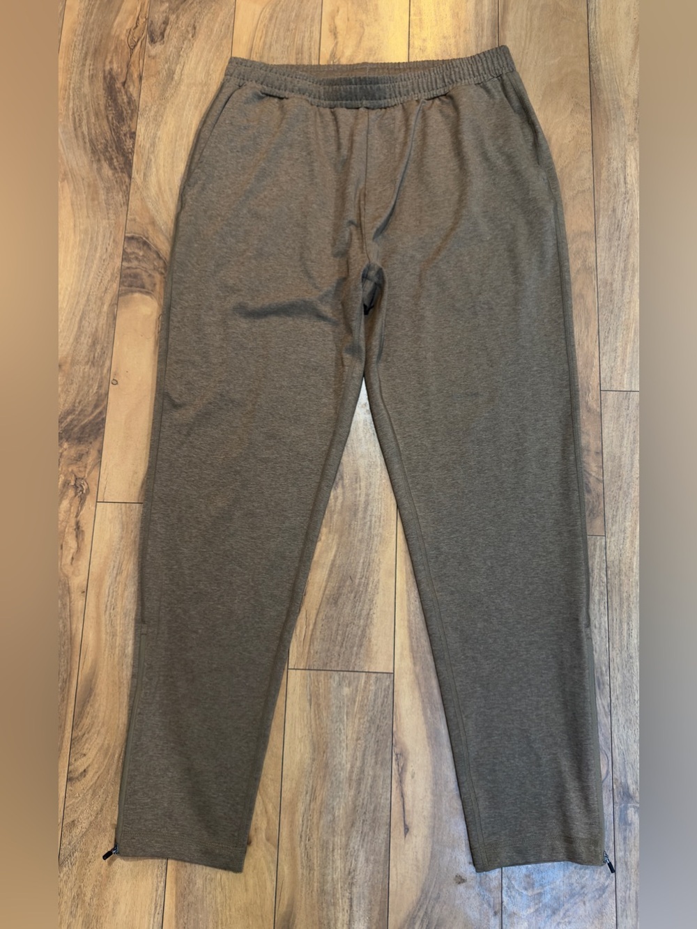 Vuori Sunday Performance Track Pant Men’s Large Brown Athletic Jogger Pants